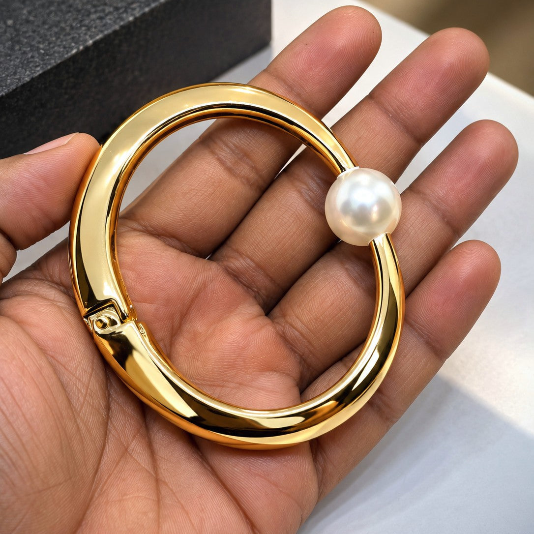 Single Pearl Tube Kada Bangle