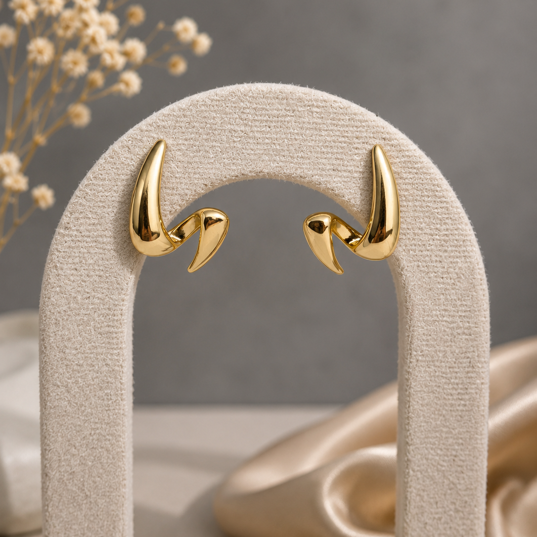 Talon Curve Earrings