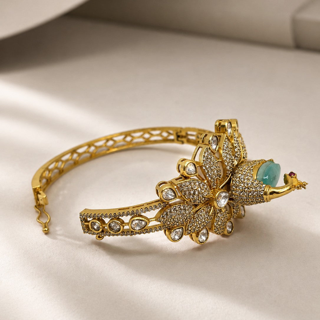 Peacock Feather Cabochon Bangle