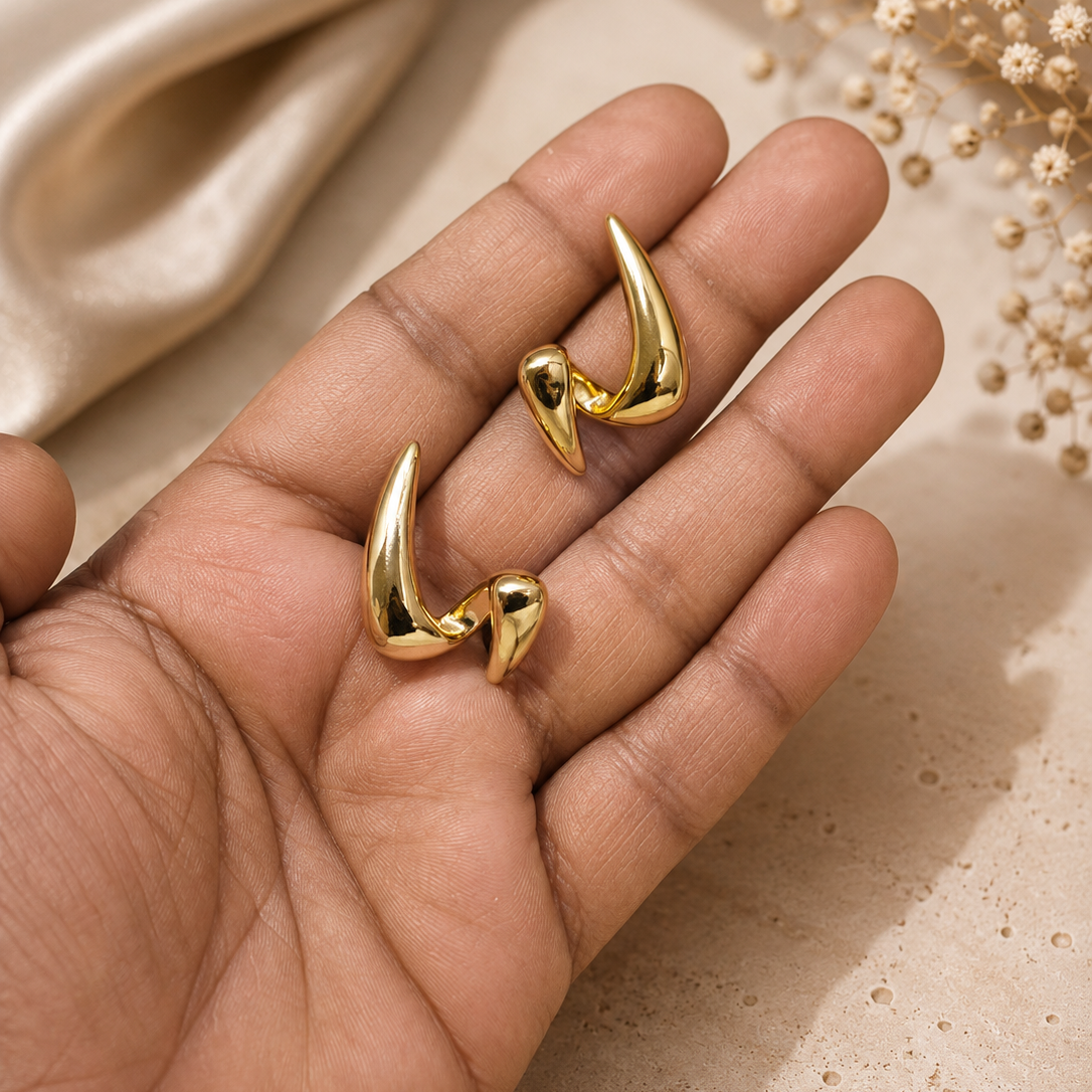 Talon Curve Earrings