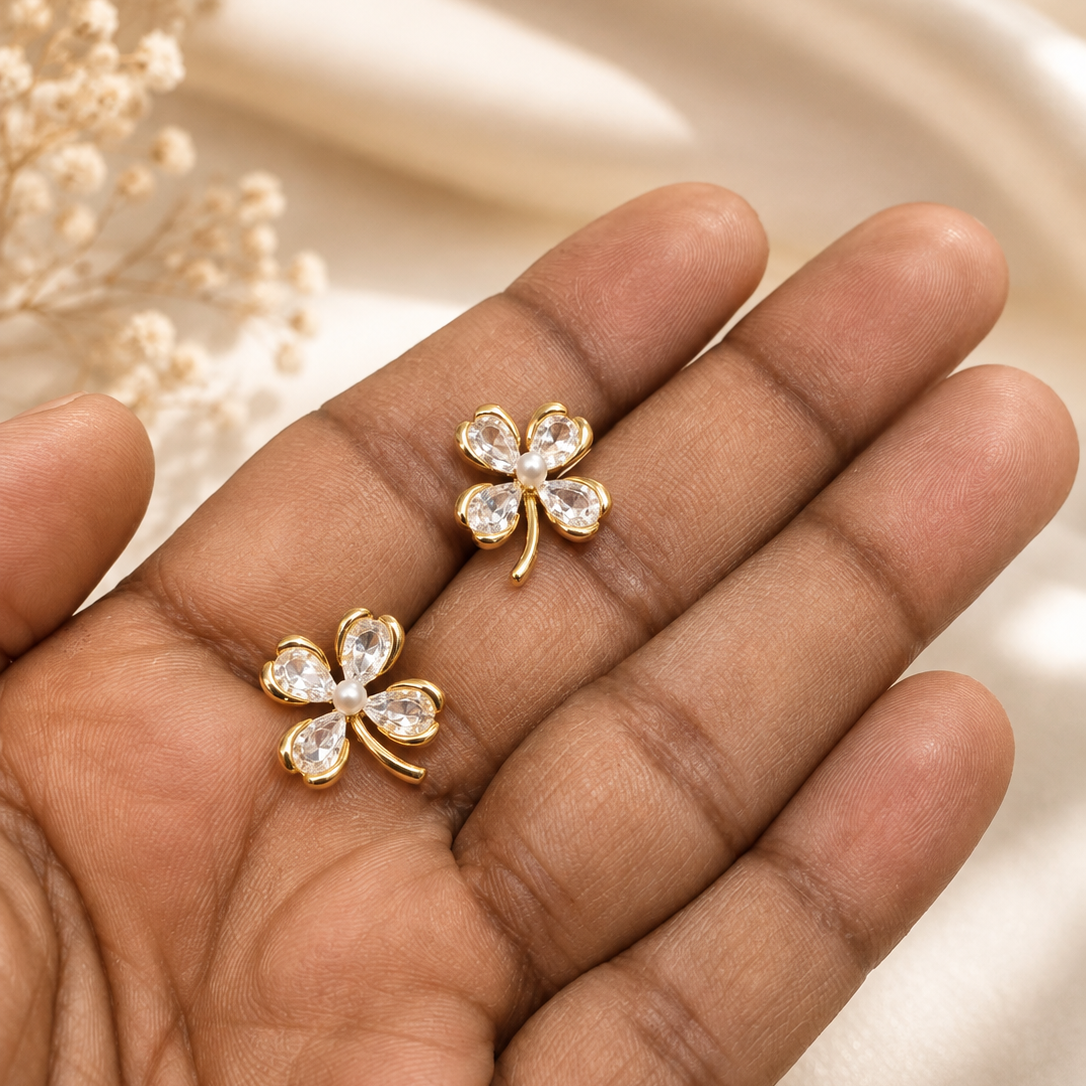 Clover Pearl Earrings
