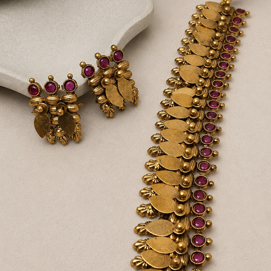 Elakkathali Fringe Choker