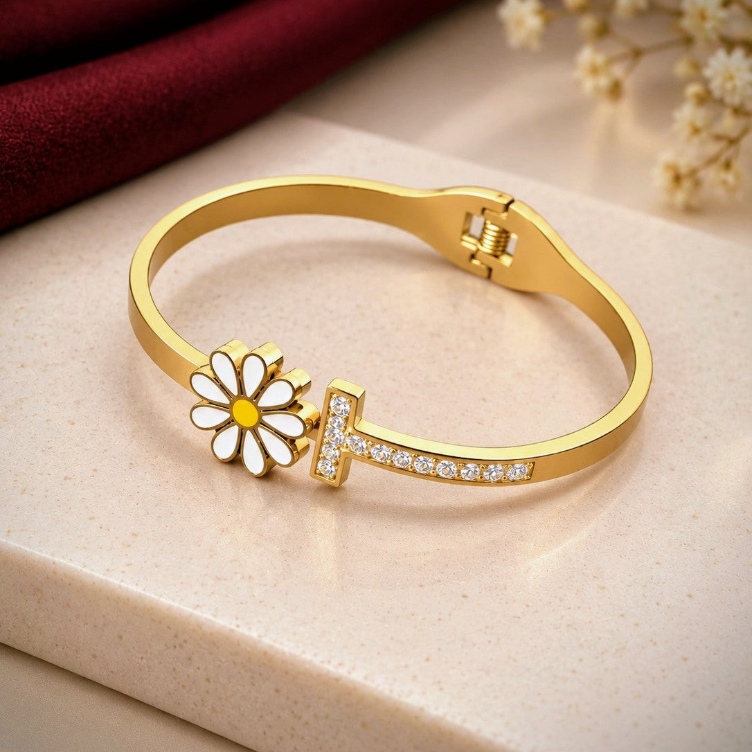 Wavy Hinged Charm Bangle