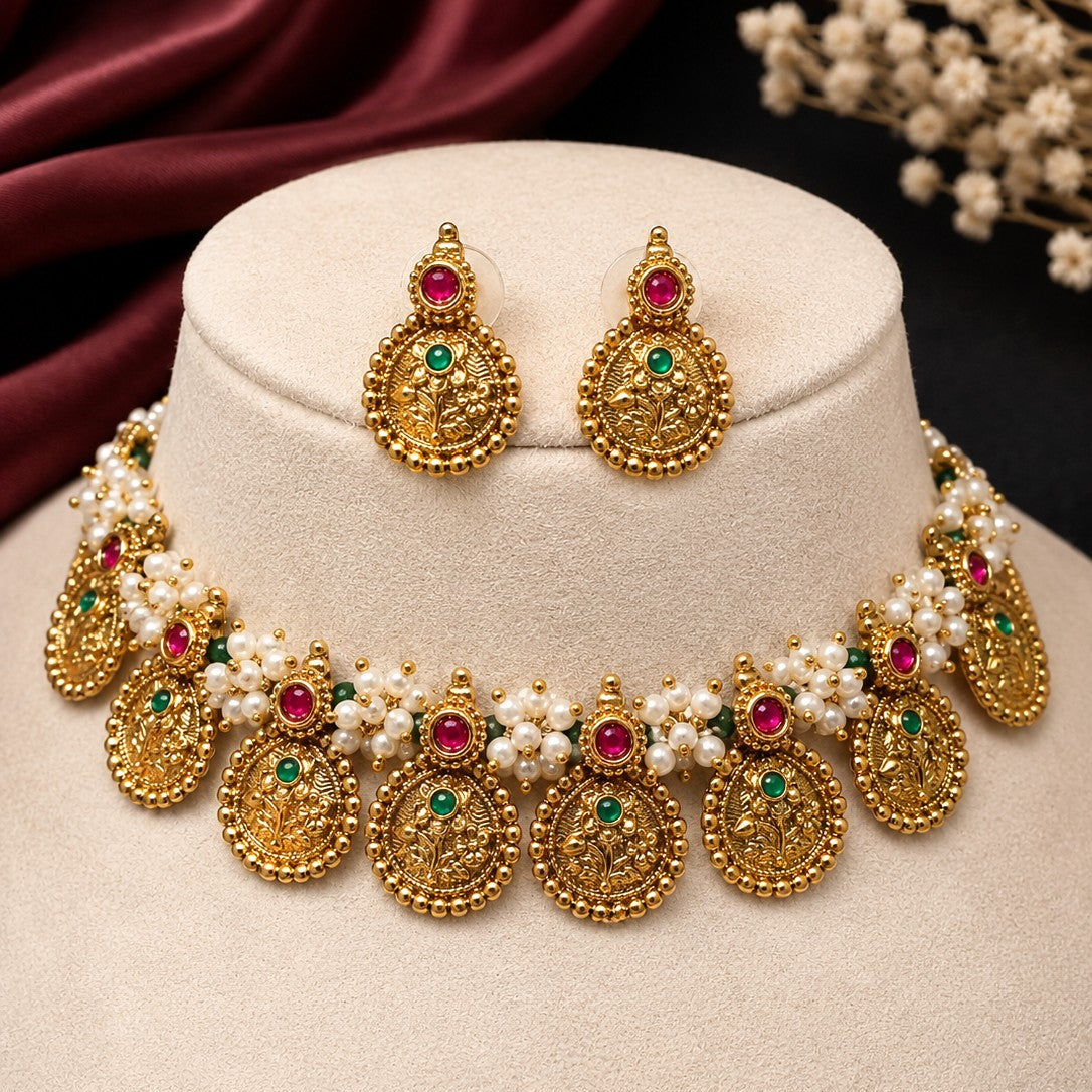 Floral Medallion Pearl Necklace Set
