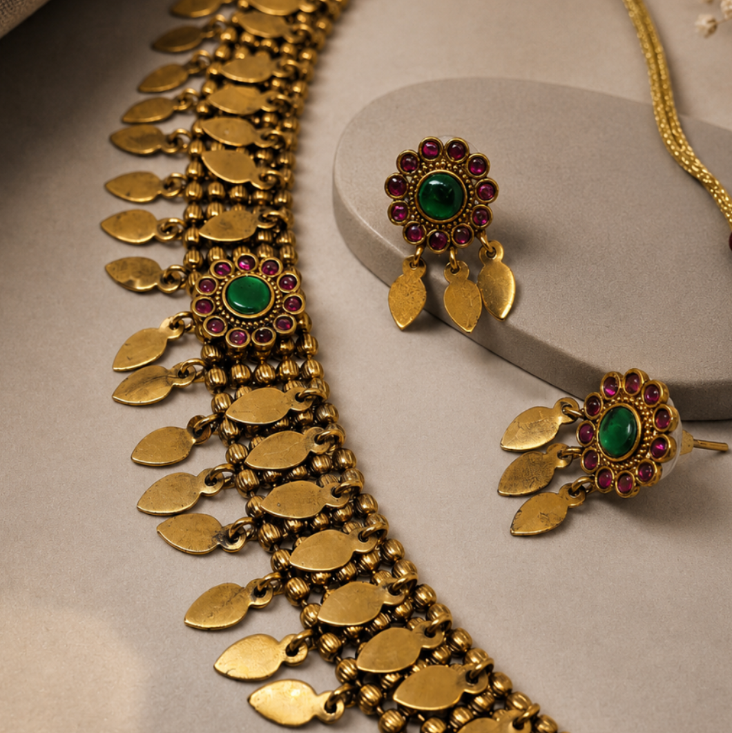 Elakkathali Floral Choker