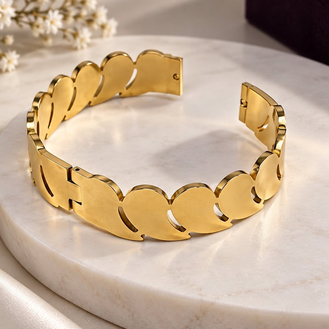 Overlapping Petal Link Bracelet