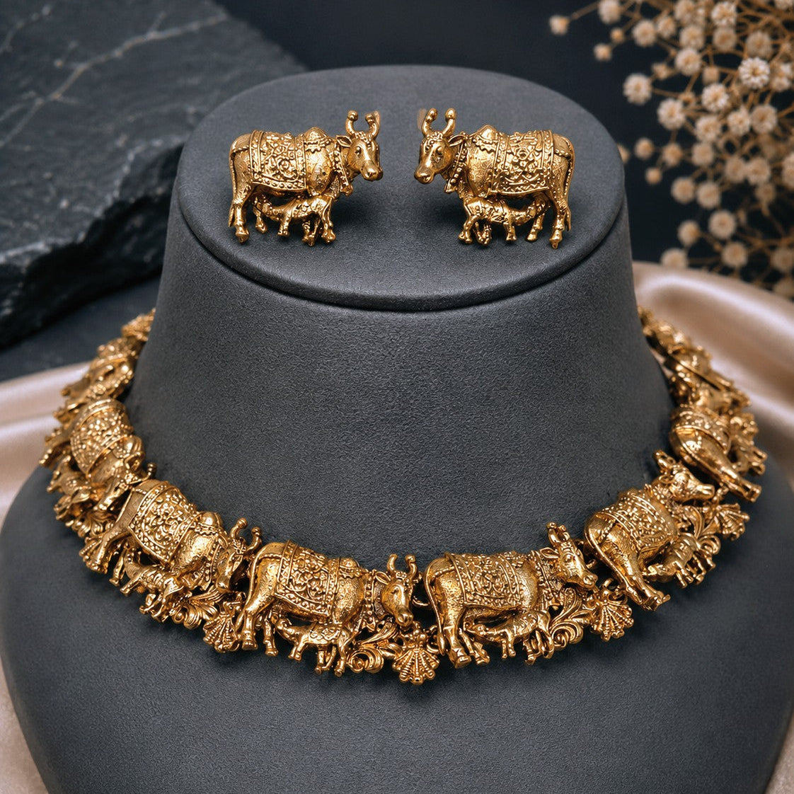 Cow Calf Figural Necklace Set