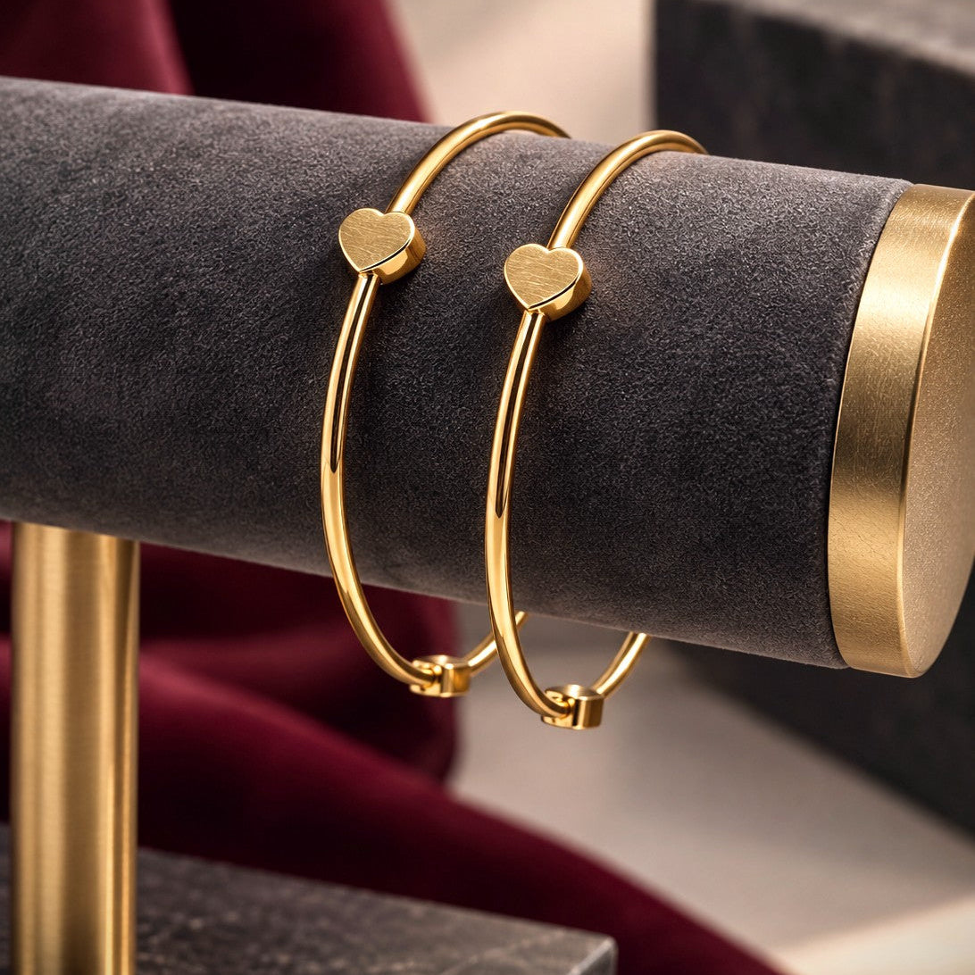 Heart Station Wire Bangle