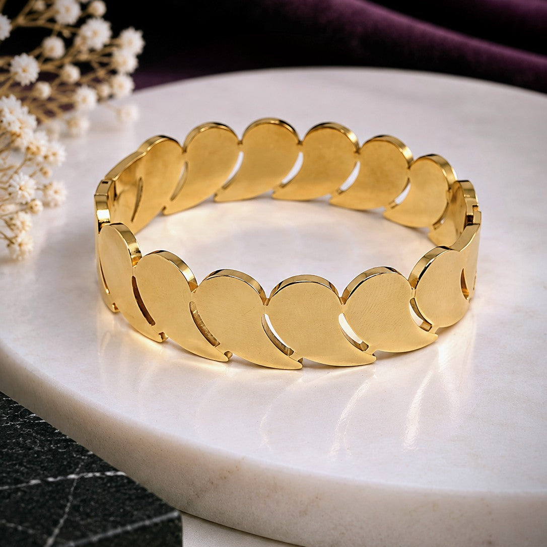 Overlapping Petal Link Bracelet