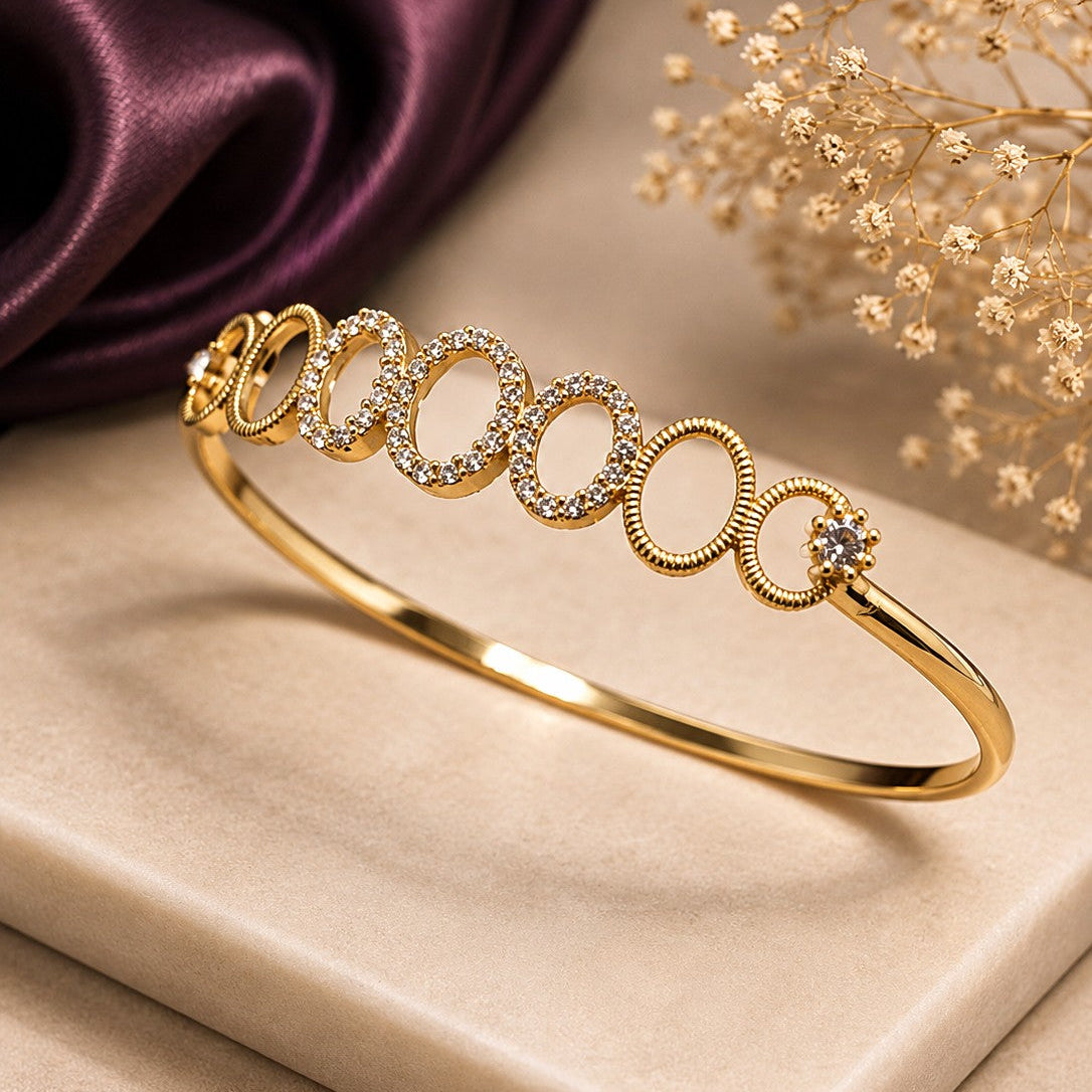 Graduated Oval Link Bangle