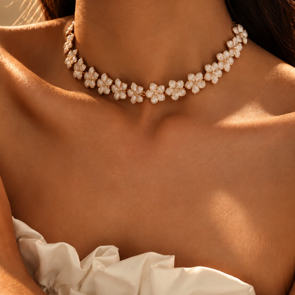 Pearl Finish Flower Choker Necklace