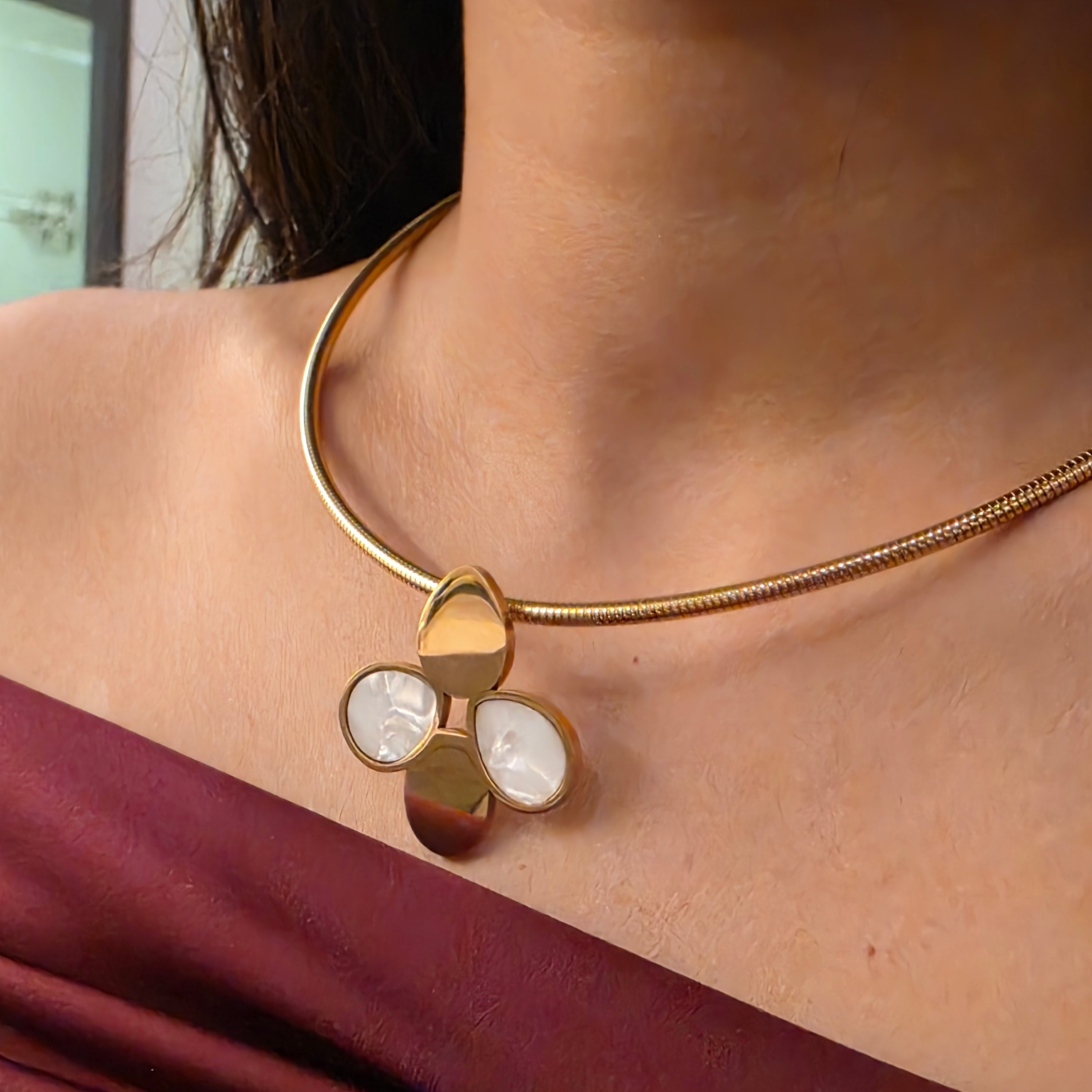 Clover Pearl Necklace