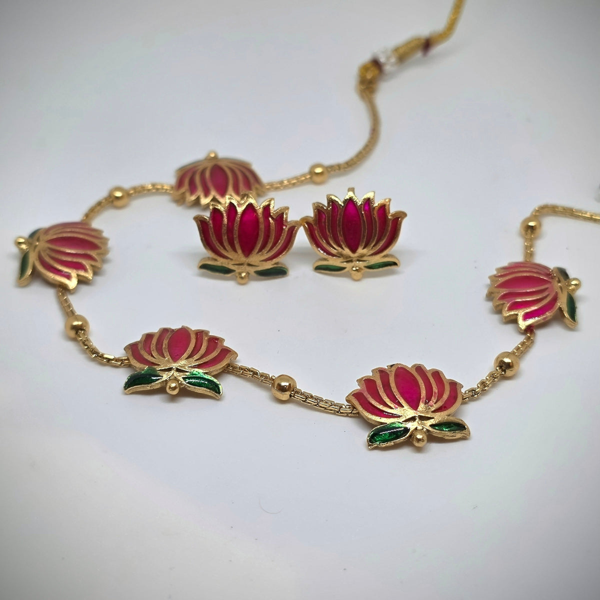 Lotus Choker Set