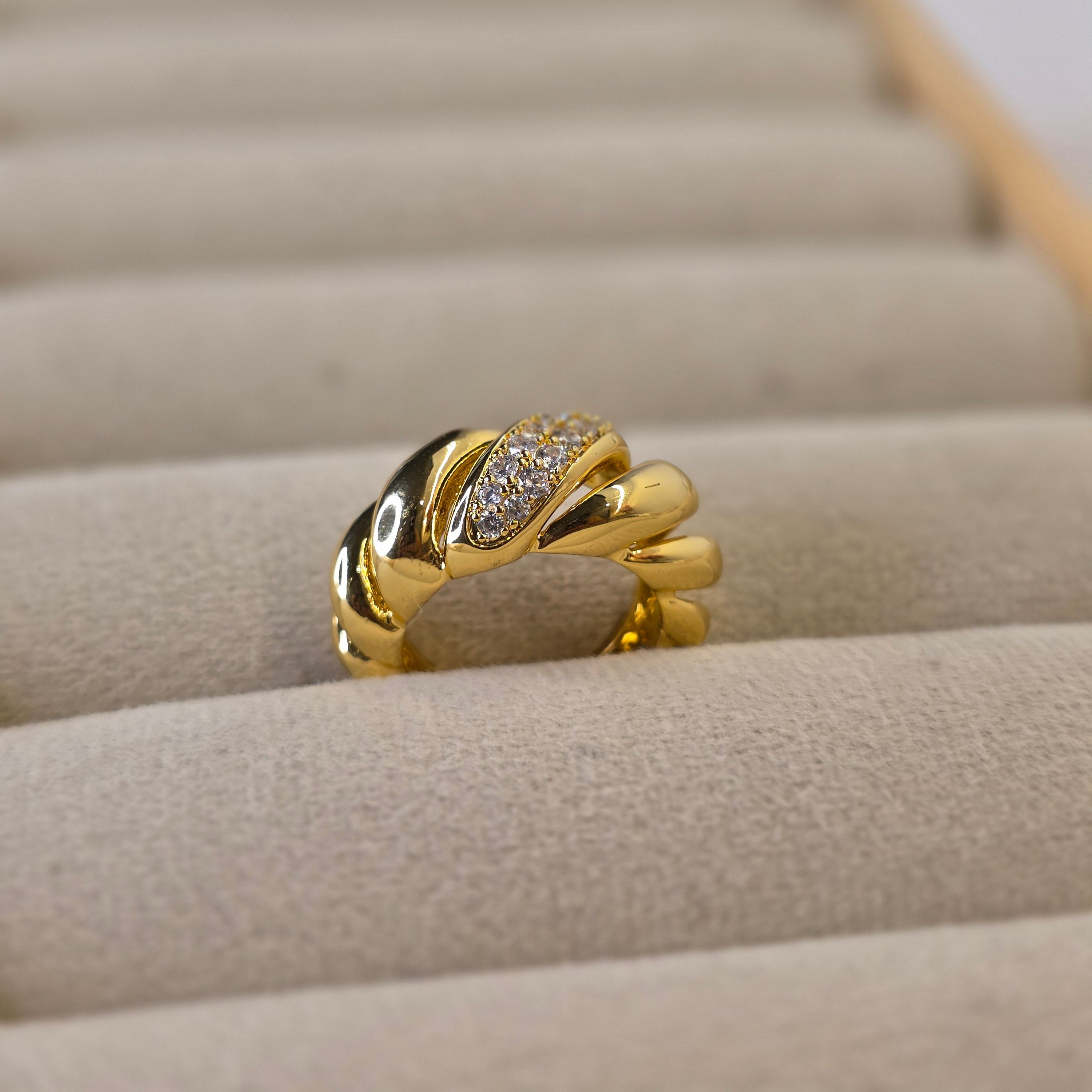Twisted Stone Ring