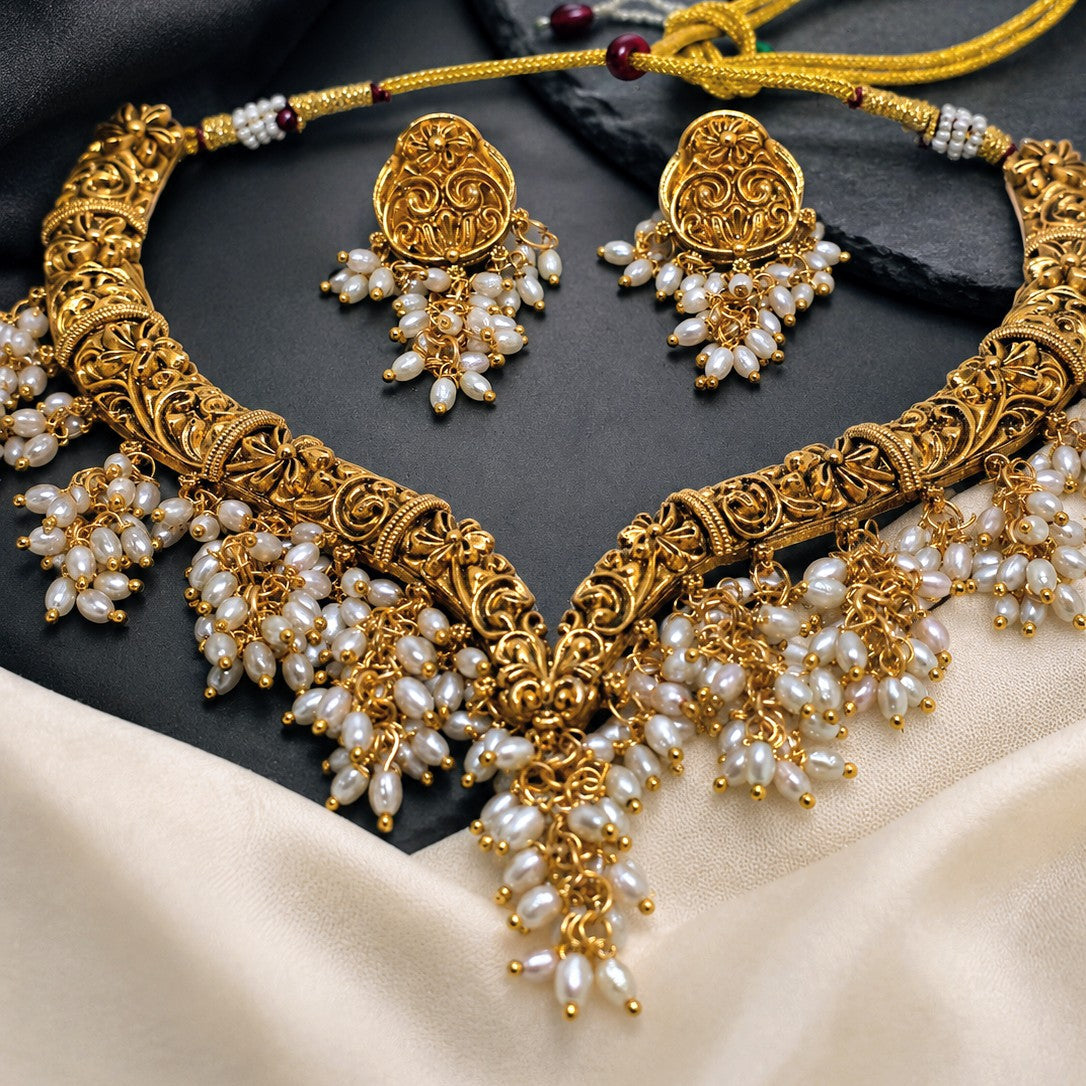 Hasli Pearl Cascade Necklace Set