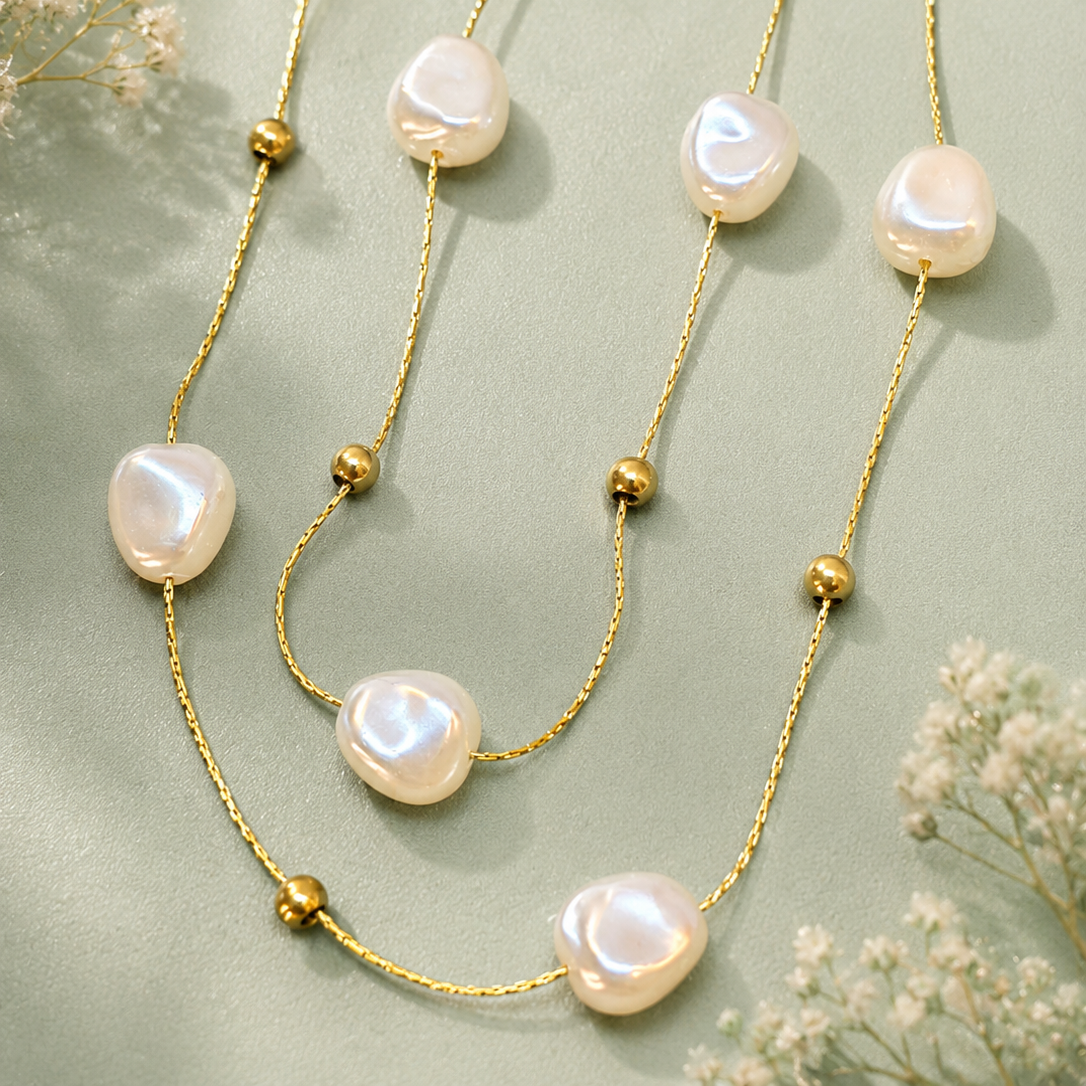 Scattered Pearl Necklace