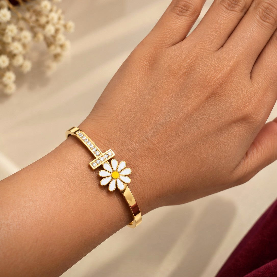 Wavy Hinged Charm Bangle