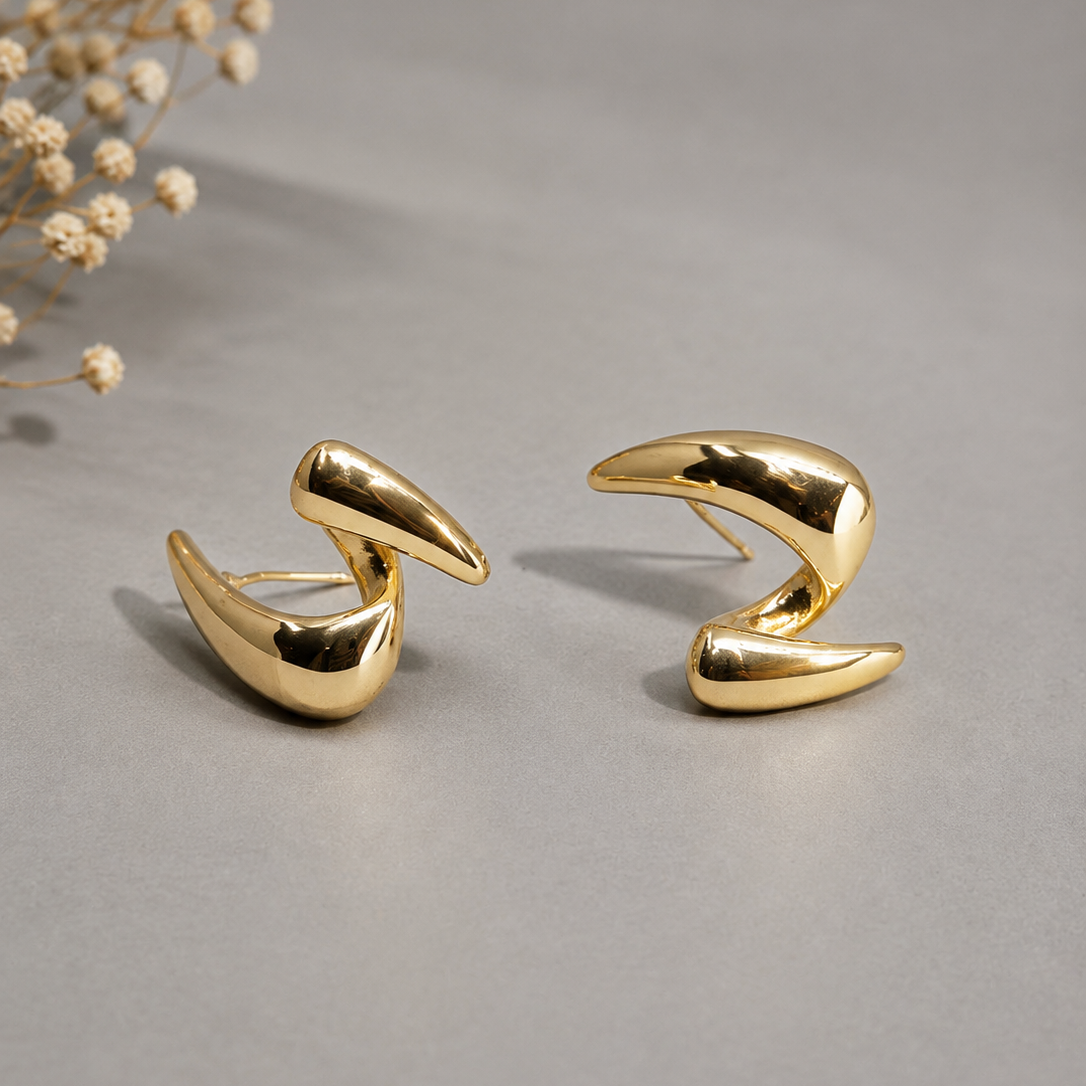 Talon Curve Earrings