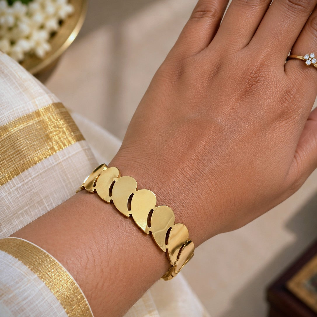 Overlapping Petal Link Bracelet