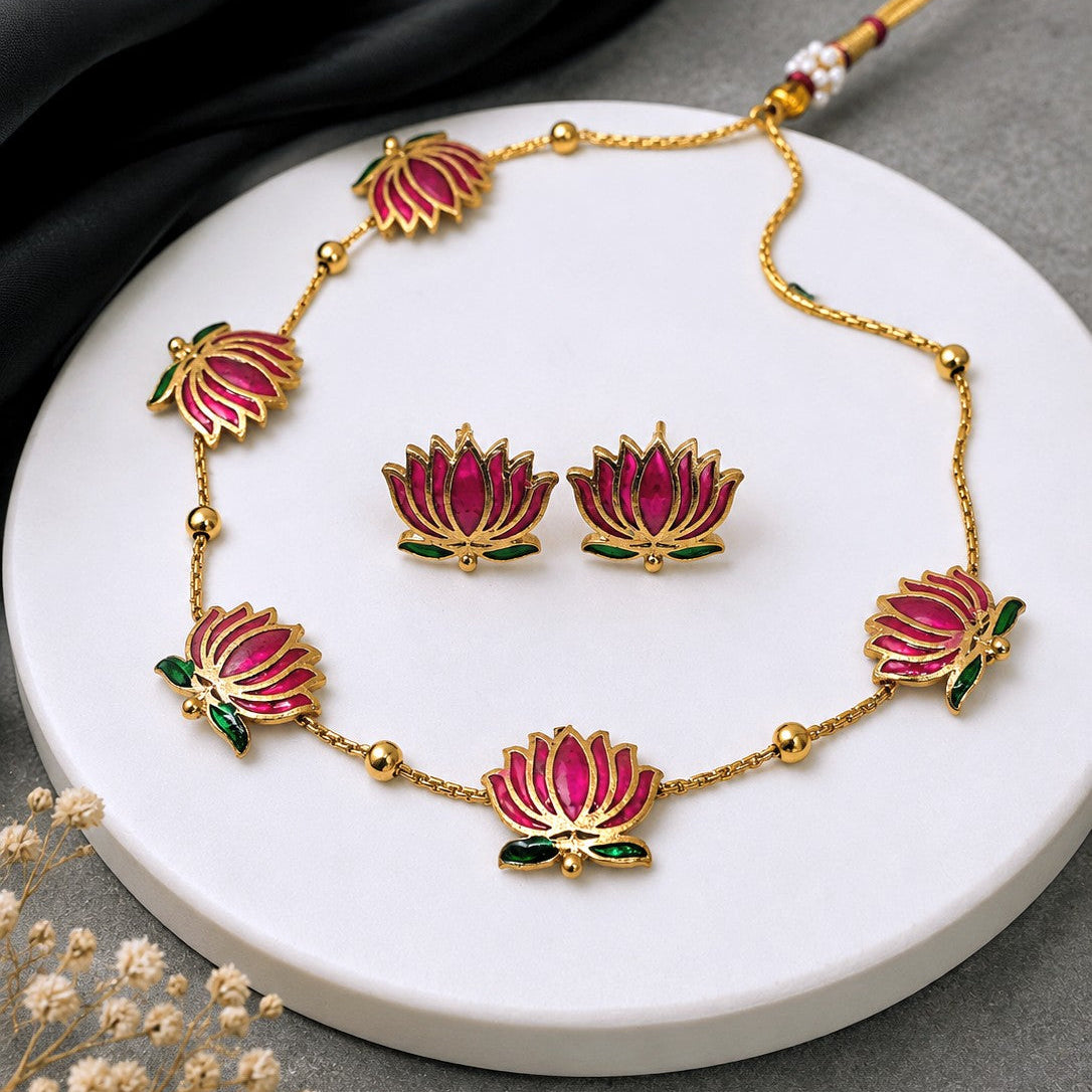 Lotus Choker Set