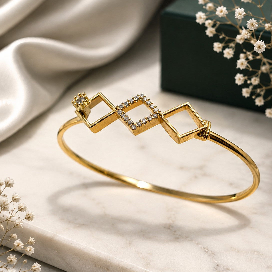 Kite Link Bangle