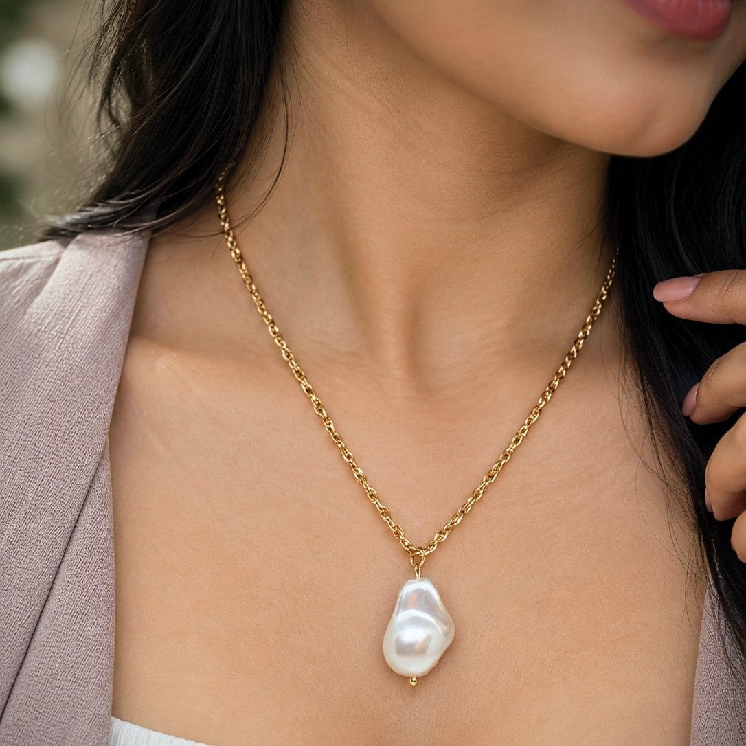 Baroque Pearl Pendant Necklace