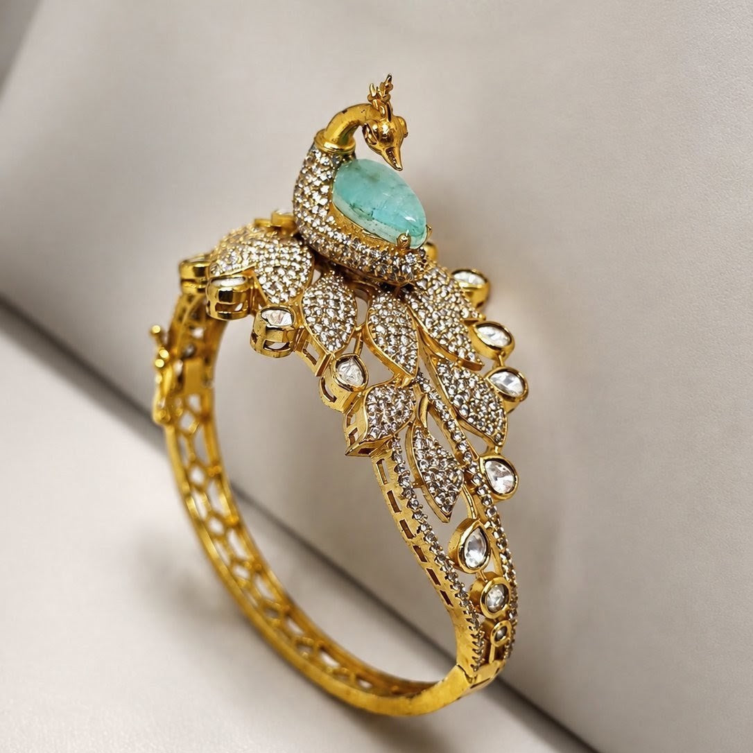 Peacock Feather Cabochon Bangle