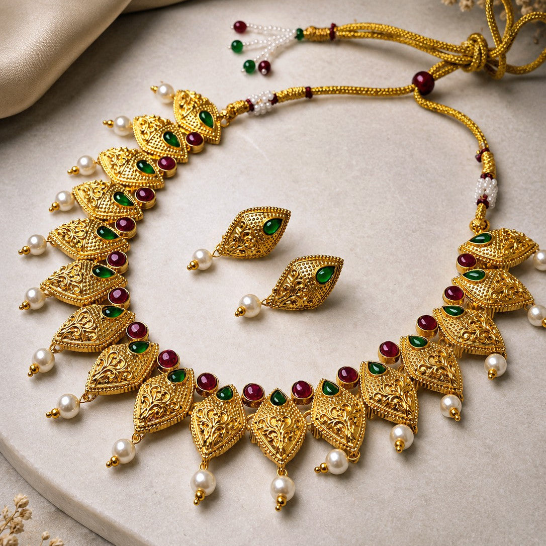 Kite Filigree Pearl Necklace Set