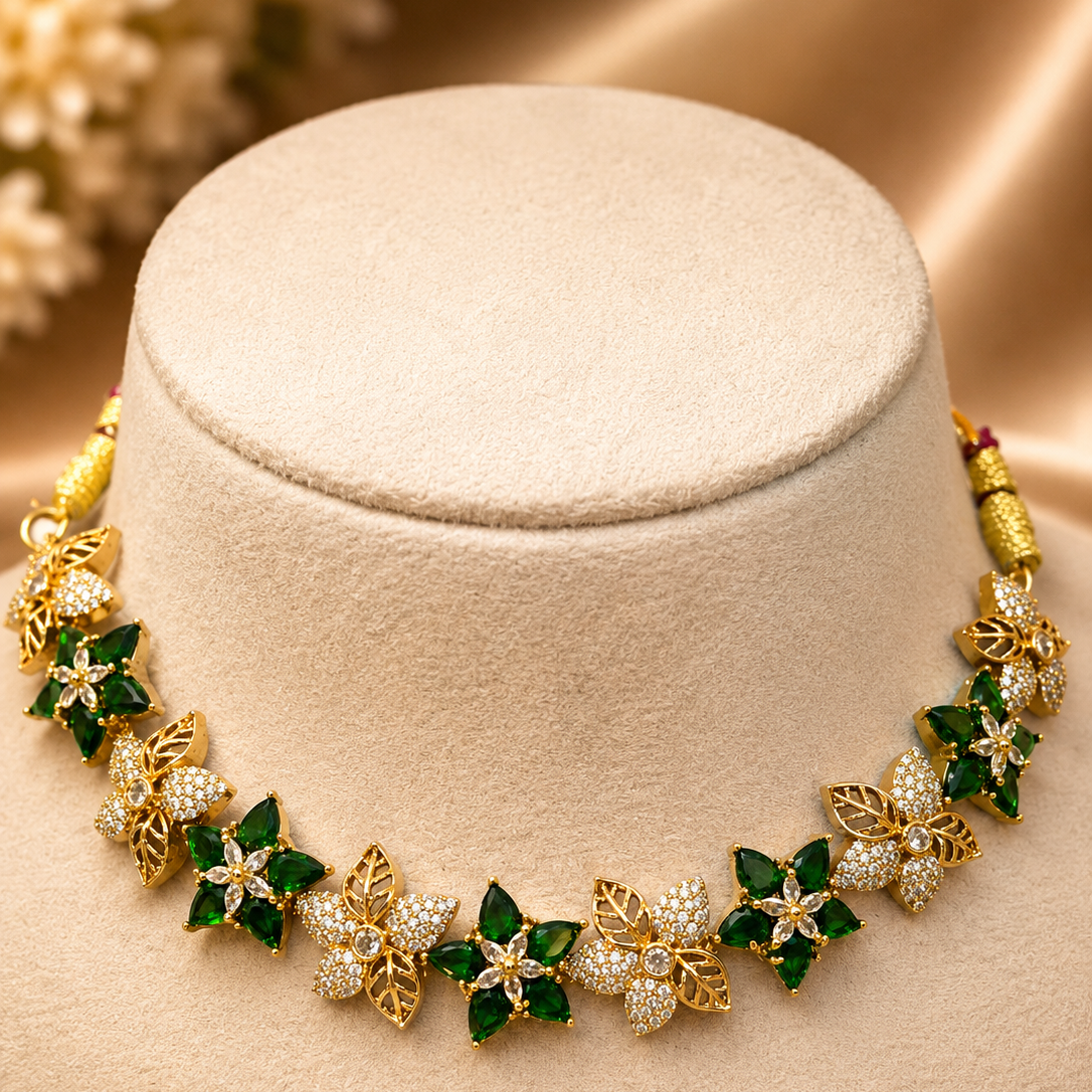 Trellis Bloom Necklace