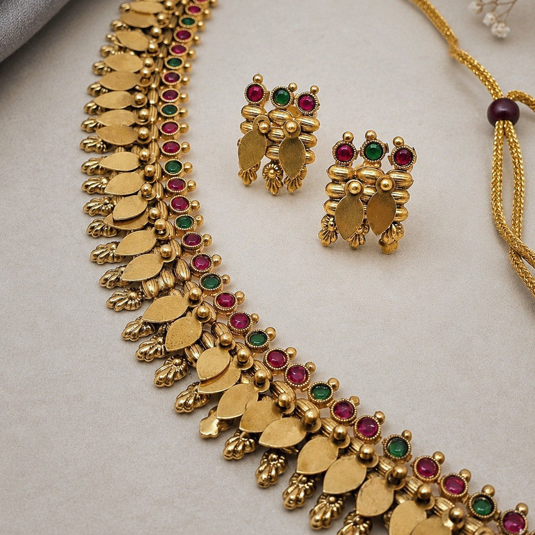 Elakkathali Fringe Choker