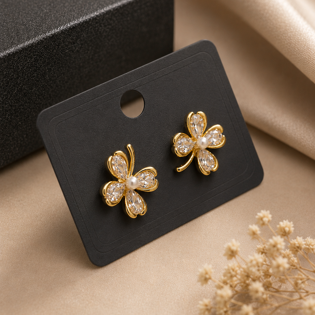 Clover Pearl Earrings