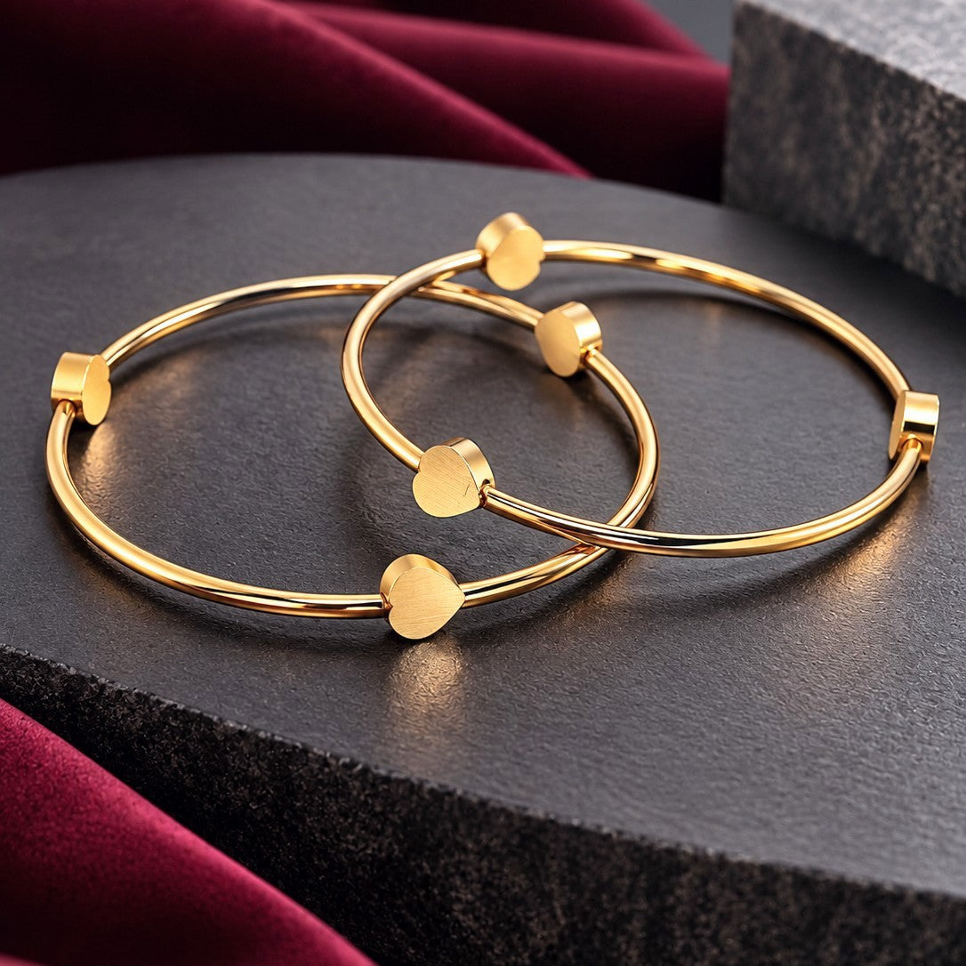Heart Station Wire Bangle
