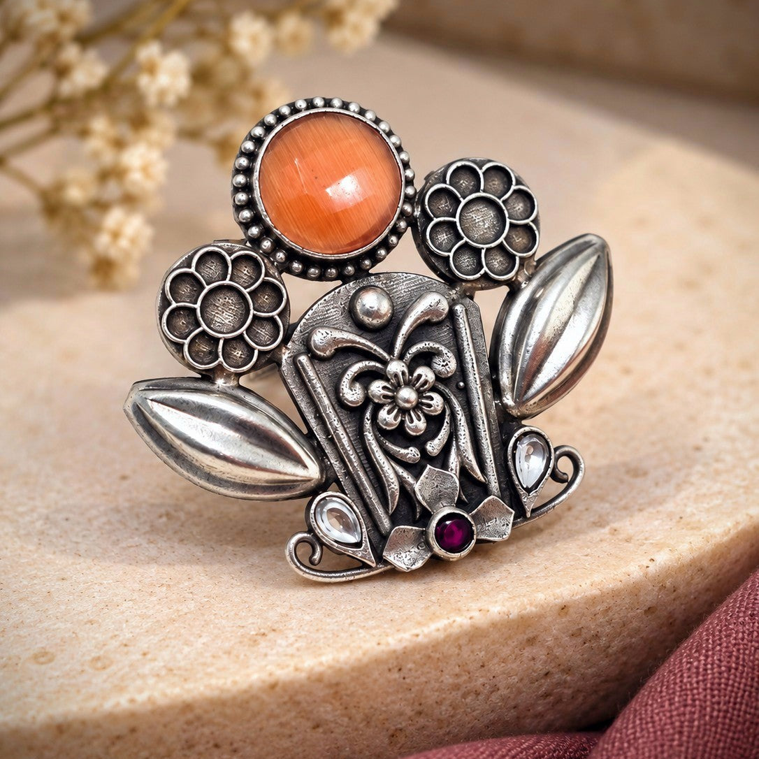 Oxidised Floral Leaf Ring