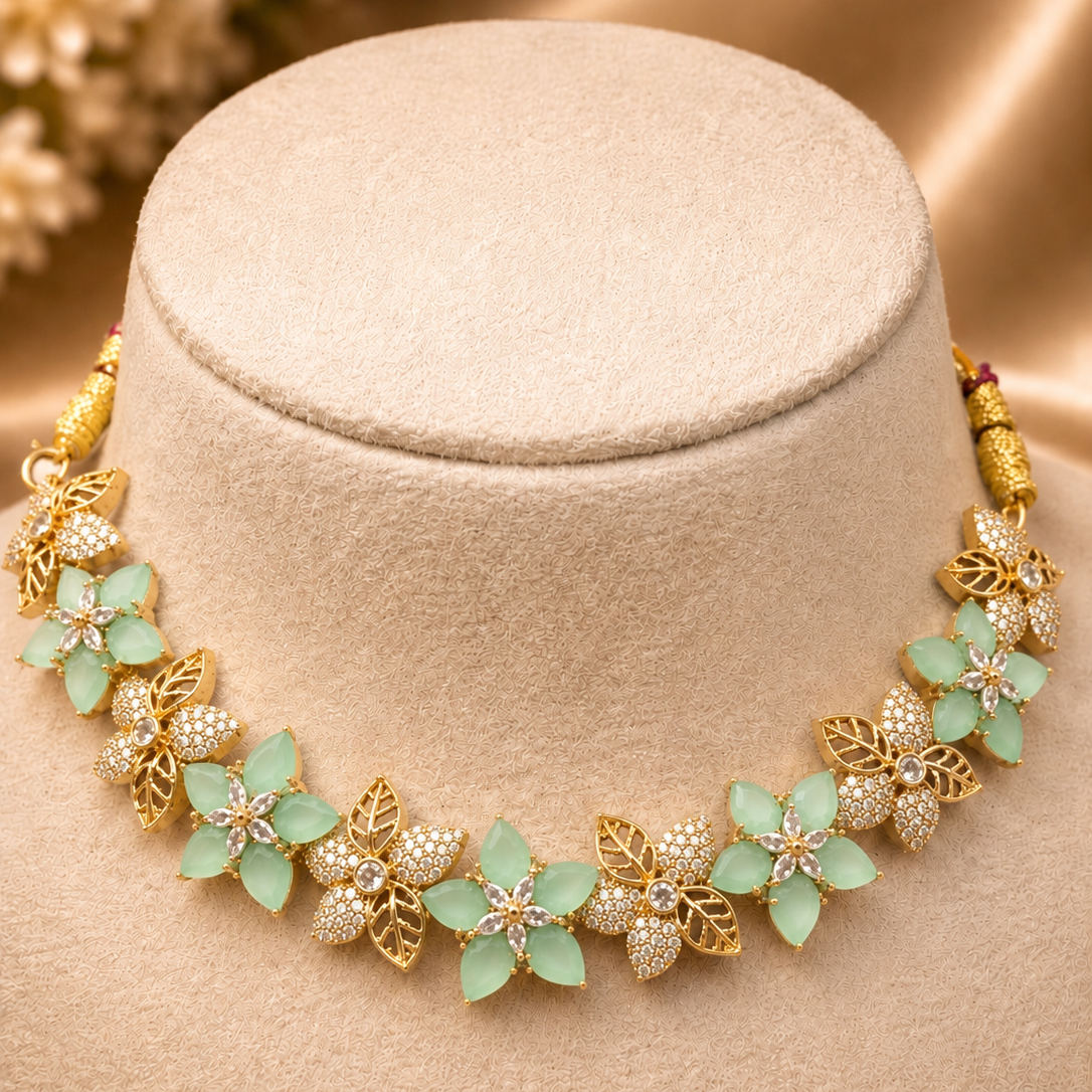 Trellis Bloom Necklace
