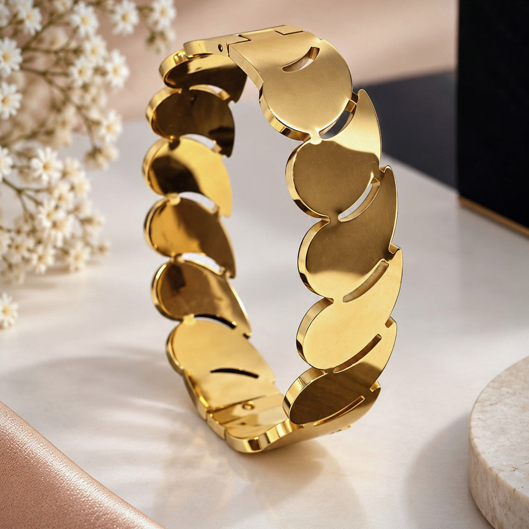 Overlapping Petal Link Bracelet